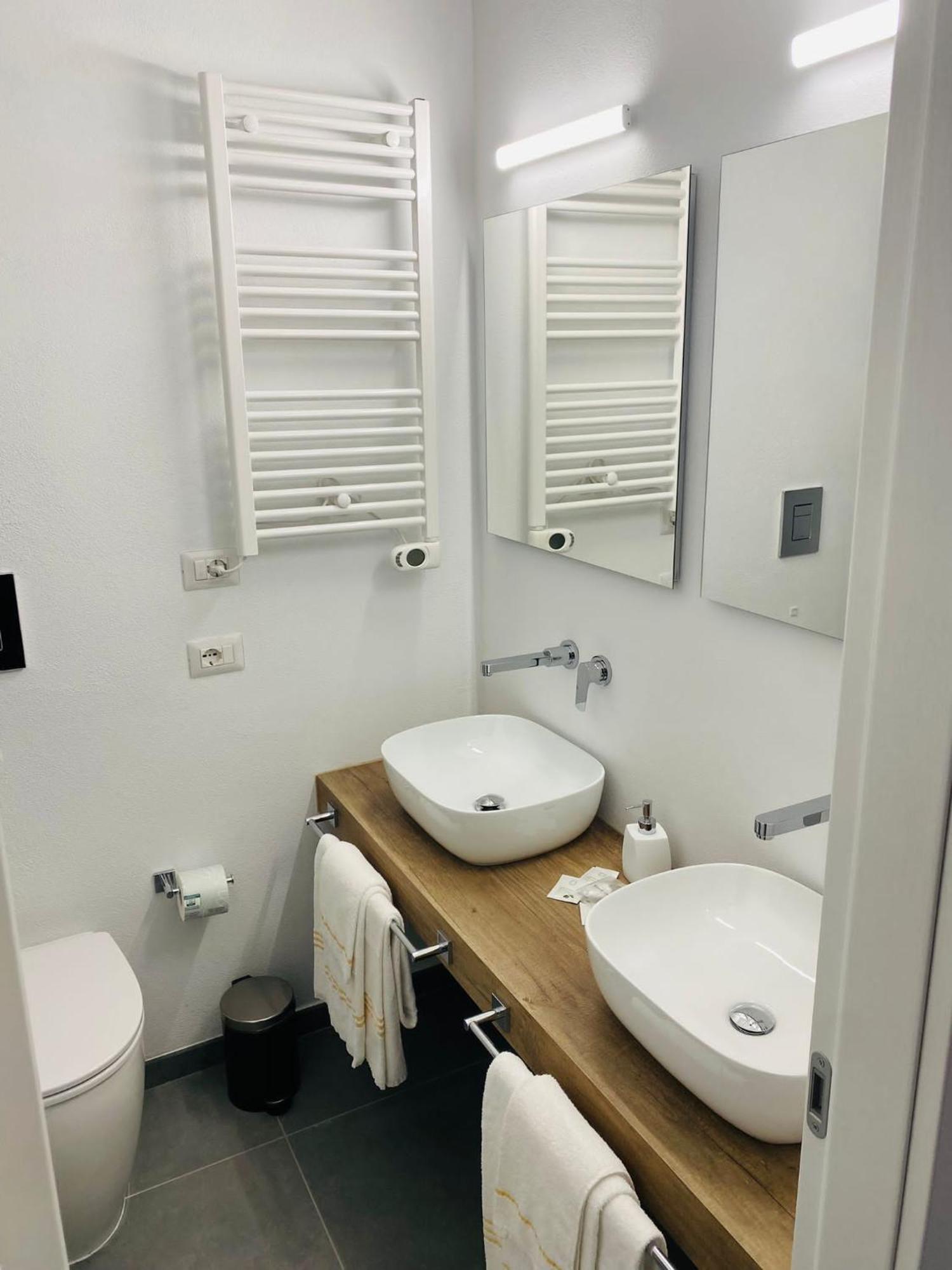 Hotel Luxury Loft 35 Cagliari Esterno foto