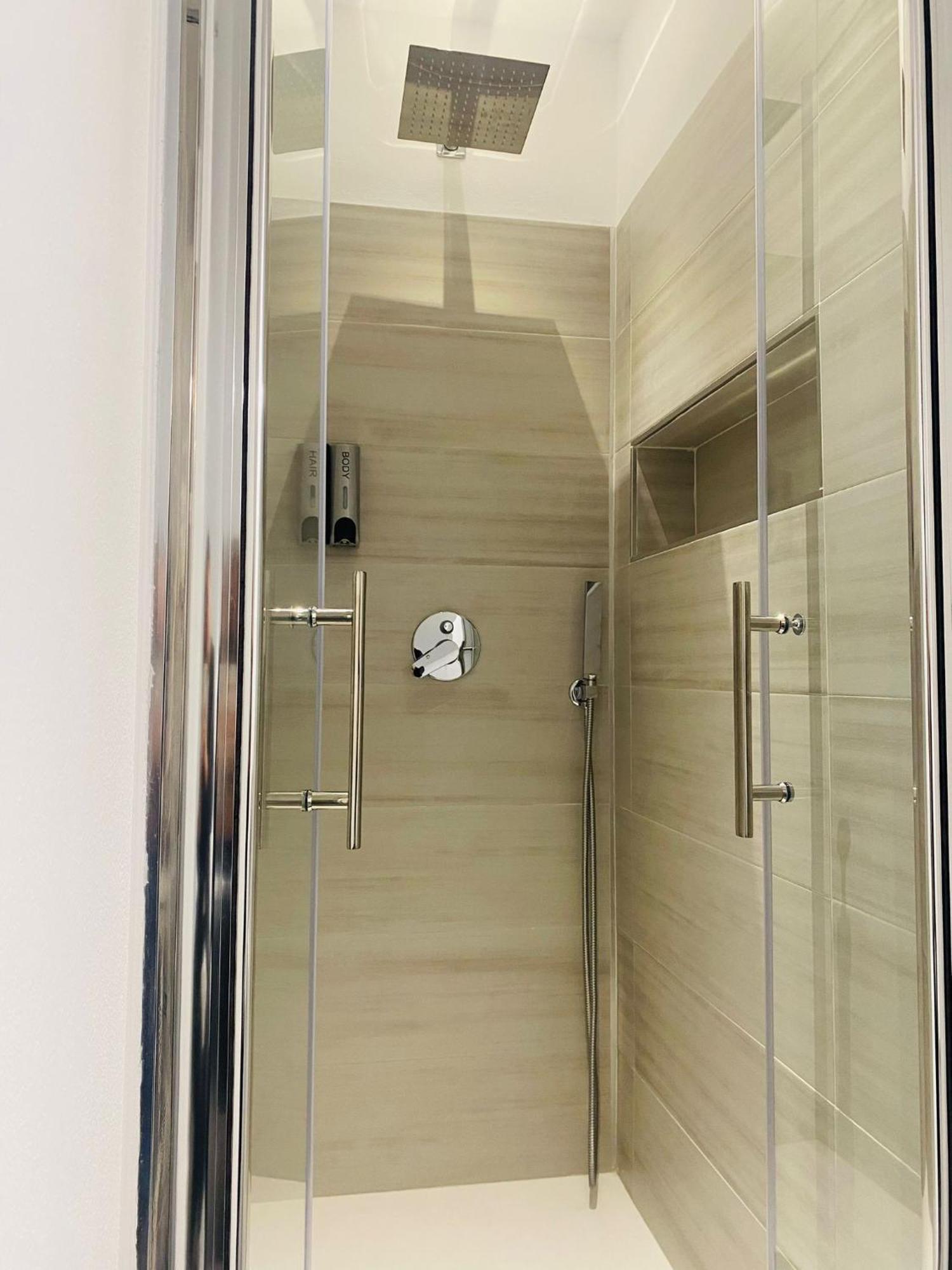Hotel Luxury Loft 35 Cagliari Esterno foto