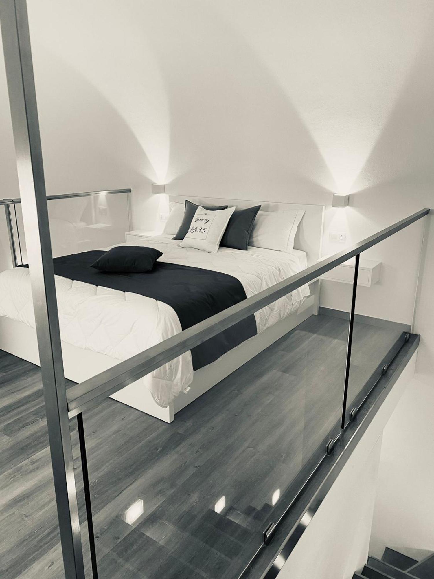 Hotel Luxury Loft 35 Cagliari Esterno foto