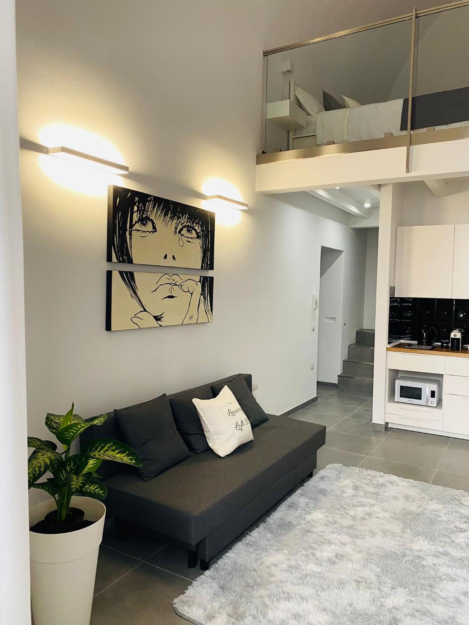Hotel Luxury Loft 35 Cagliari Esterno foto