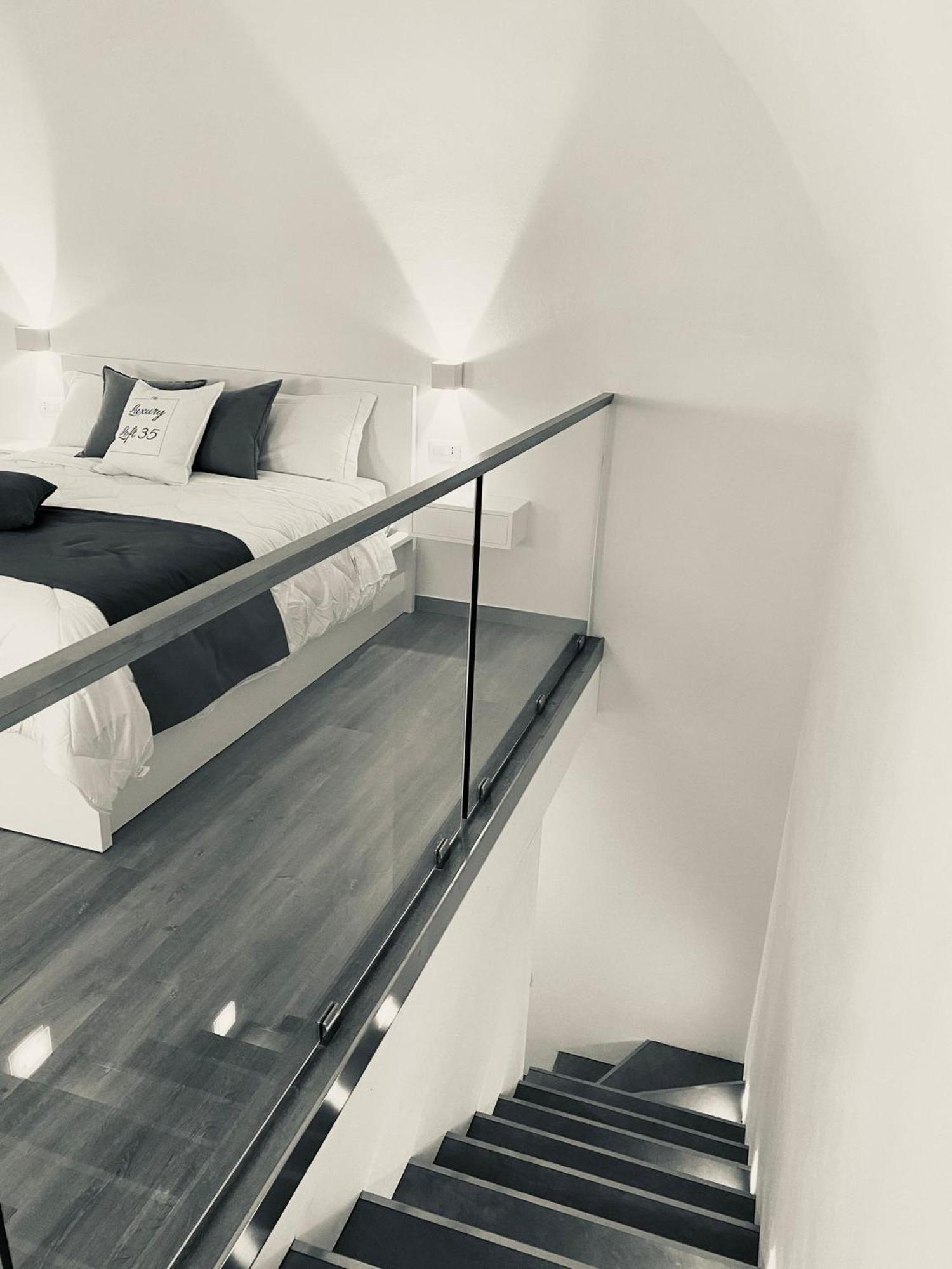 Hotel Luxury Loft 35 Cagliari Esterno foto